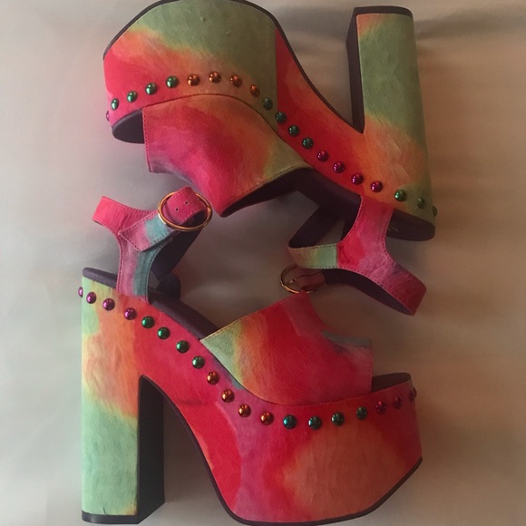 NWT YRU platform heels - Picture 1 of 6